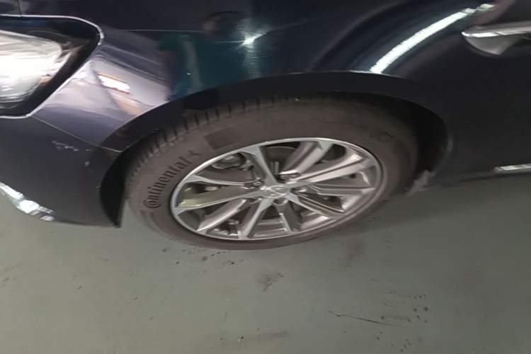 Used Buick LaCrosse 2021 652T Luxury Model Left Front Wheel Hub