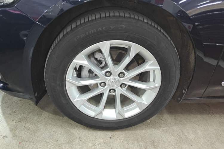 Used Buick LaCrosse 2021 552T Luxury Version Left Front Wheel Hub