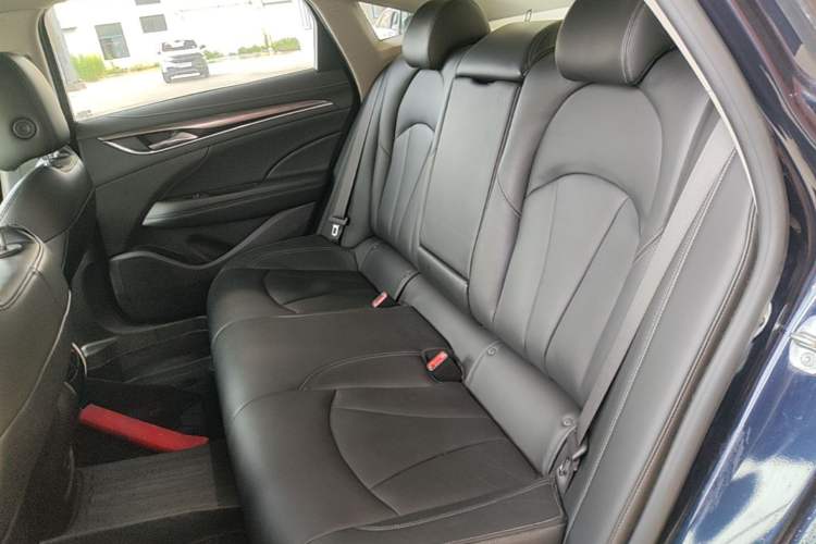 Used Buick LaCrosse 2021 552T Luxury Version Left Rear Seat