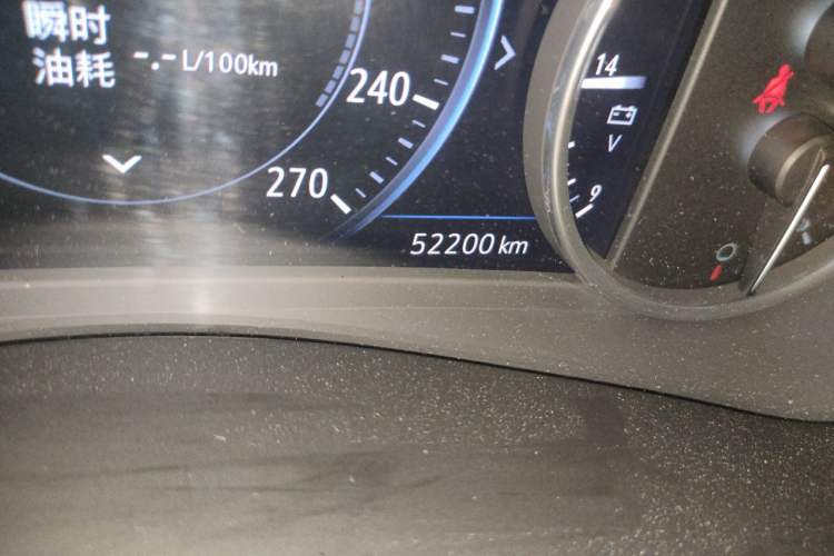 Used Buick LaCrosse 2021 652T Premium Edition Odometer Close Up