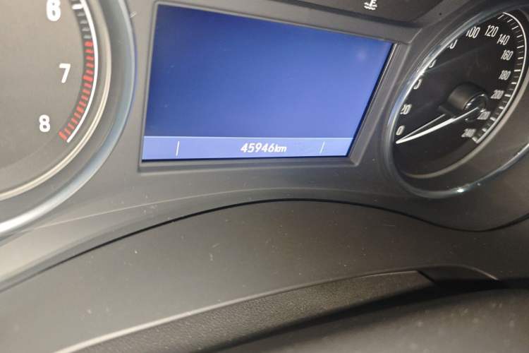 Used Buick LaCrosse 2021 652T Luxury Model Odometer Close Up