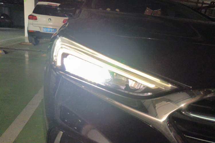 Used Buick LaCrosse 2021 552T Luxury Version Right Front Headlight