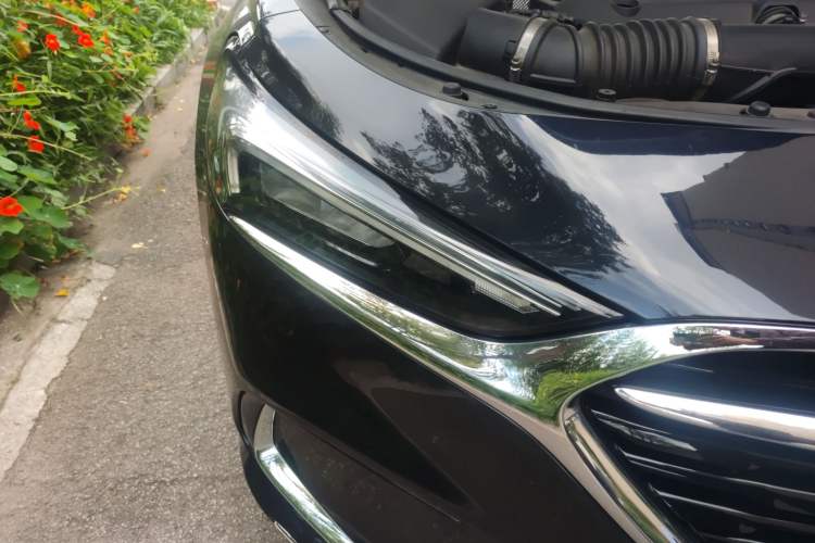 Used Buick LaCrosse 2021 652T Premium Edition Right Front Headlight