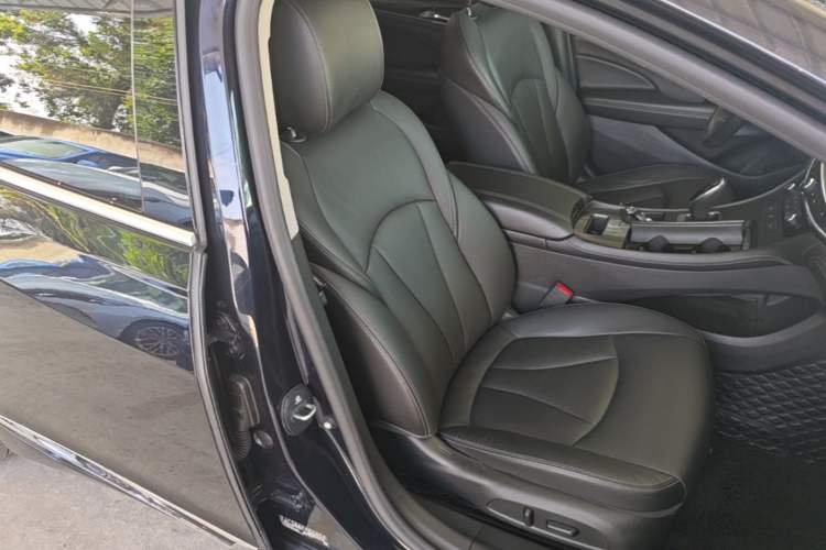 Used Buick LaCrosse 2021 652T Luxury Model Right Front Seat