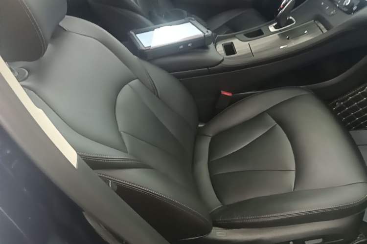 Used Buick LaCrosse 2021 652T Luxury Model Right Front Seat