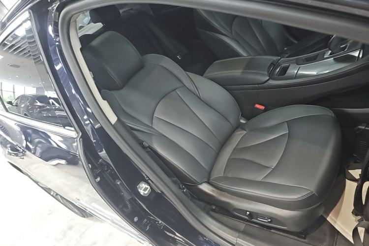 Used Buick LaCrosse 2021 652T Luxury Model Right Front Seat