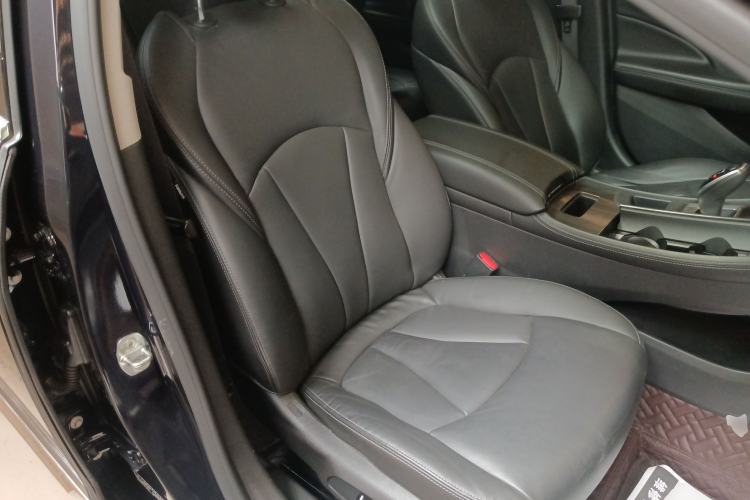 Used Buick LaCrosse 2021 652T Luxury Model Right Front Seat