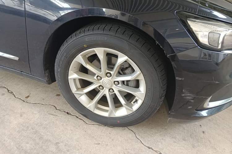 Used Buick LaCrosse 2021 552T Luxury Version Right Front Wheel Hub