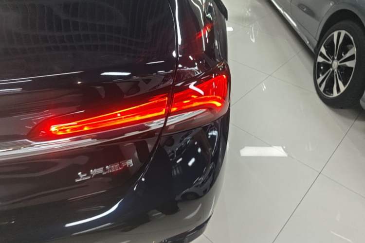 Used Buick LaCrosse 2021 652T Luxury Model Right Rear Taillight