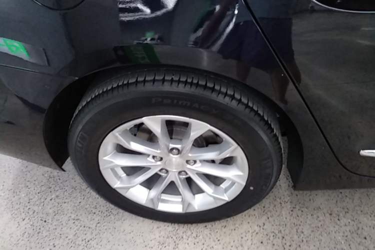 Used Buick LaCrosse 2021 552T Luxury Version Right Rear Wheel Hub