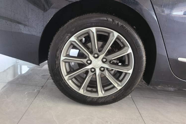 Used Buick LaCrosse 2021 652T Luxury Model Right Rear Wheel Hub