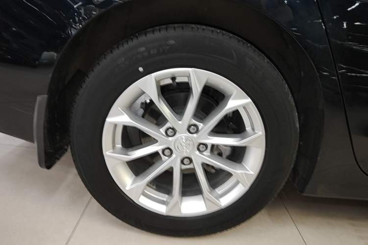 Used Buick LaCrosse 2021 552T Luxury Version Right Rear Wheel Hub