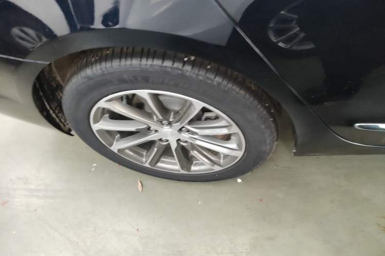 Used Buick LaCrosse 2021 652T Luxury Model Right Rear Wheel Hub