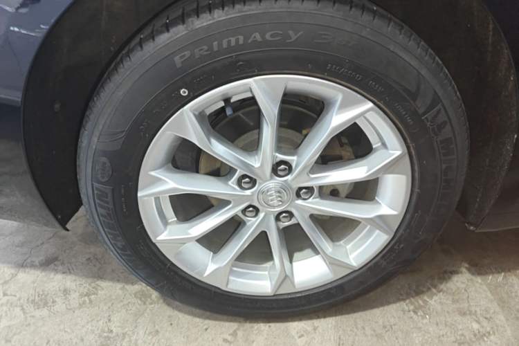 Used Buick LaCrosse 2021 552T Luxury Version Right Rear Wheel Hub