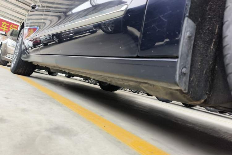 Used Buick LaCrosse 2021 652T Luxury Model Right Side Sill