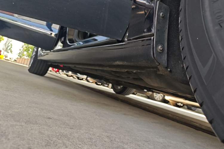 Used Buick LaCrosse 2021 652T Luxury Model Right Side Sill