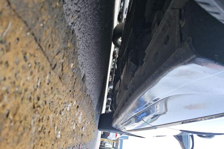 Used Buick LaCrosse 2021 652T Luxury Model Right Side Sill