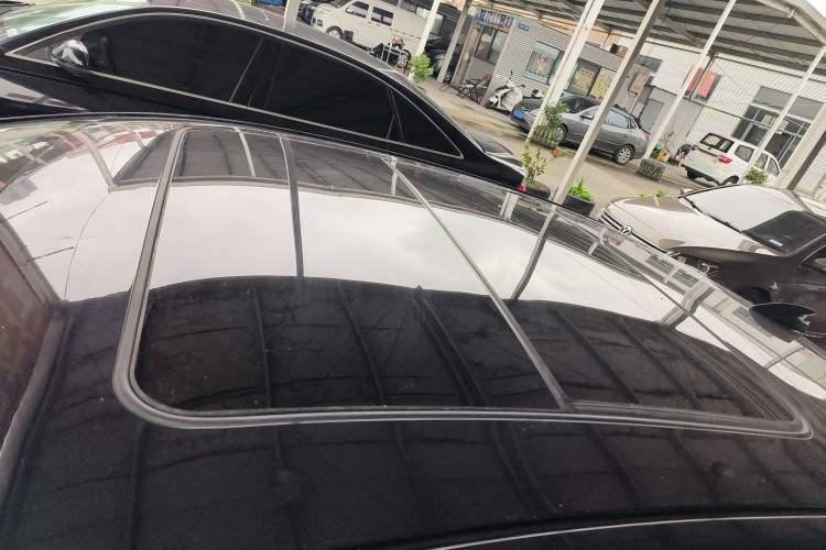 Used Buick LaCrosse 2021 652T Luxury Model Roof
