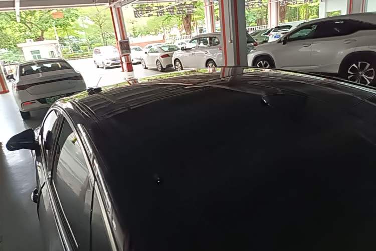 Used Buick LaCrosse 2021 652T Luxury Model Roof