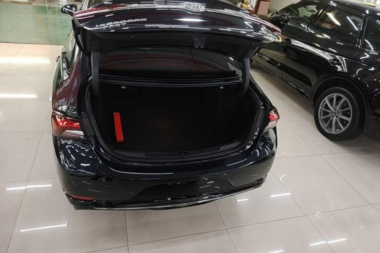 Used Buick LaCrosse 2021 552T Luxury Version Trunk