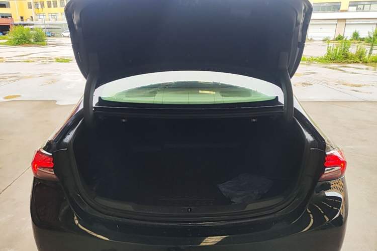Used Buick LaCrosse 2021 552T Luxury Version Trunk