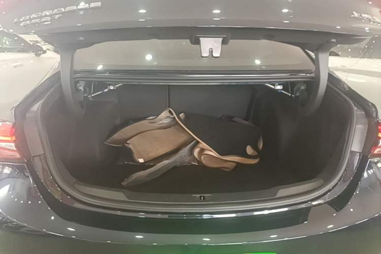 Used Buick LaCrosse 2021 652T Luxury Model Trunk