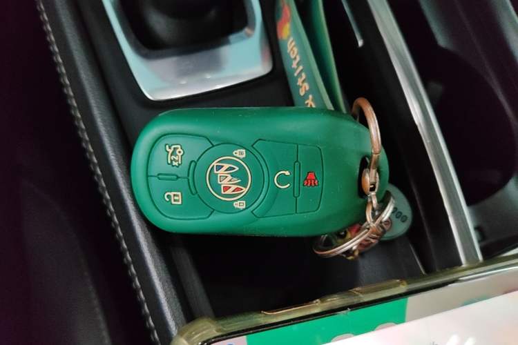 Used Buick LaCrosse 2021 652T Luxury Model Vehicle Key