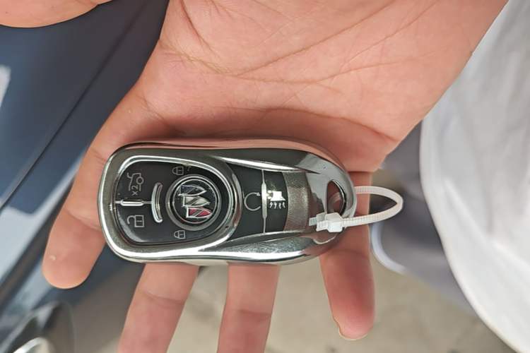 Used Buick LaCrosse 2021 652T Premium Edition Vehicle Key