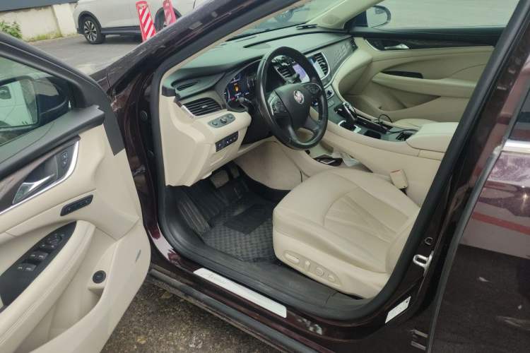 Used Buick LaCrosse 2021 Avenir Avia First-Edition Model Driver Seat