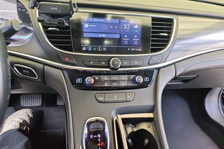 Used Buick LaCrosse 2021 652T Luxury Model Audio And AC Panel