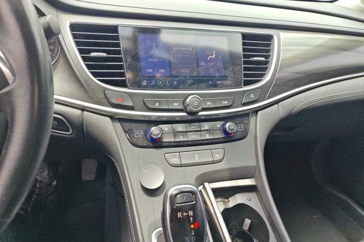 Used Buick LaCrosse 2021 652T Luxury Model Audio And AC Panel