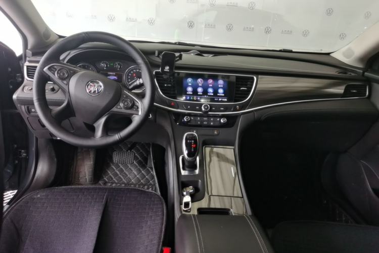 Used Buick LaCrosse 2021 552T Luxury Version Center Console
