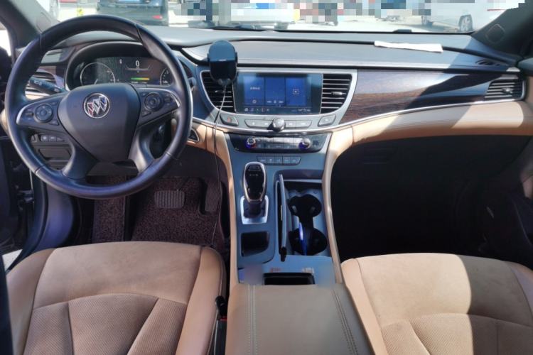 Used Buick LaCrosse 2021 652T Premium Edition Center Console