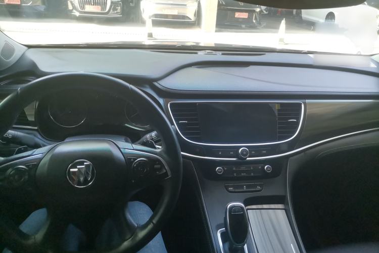 Used Buick LaCrosse 2021 652T Luxury Model Center Console