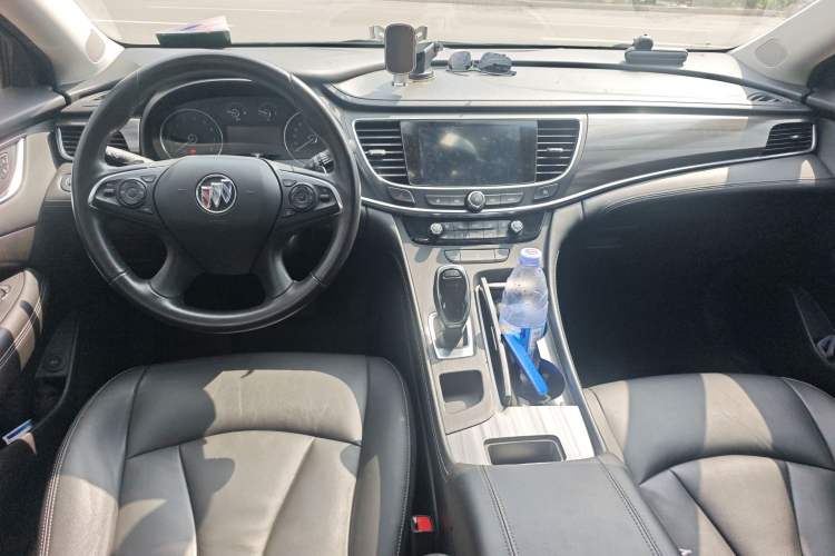 Used Buick LaCrosse 2021 652T Luxury Model Center Console