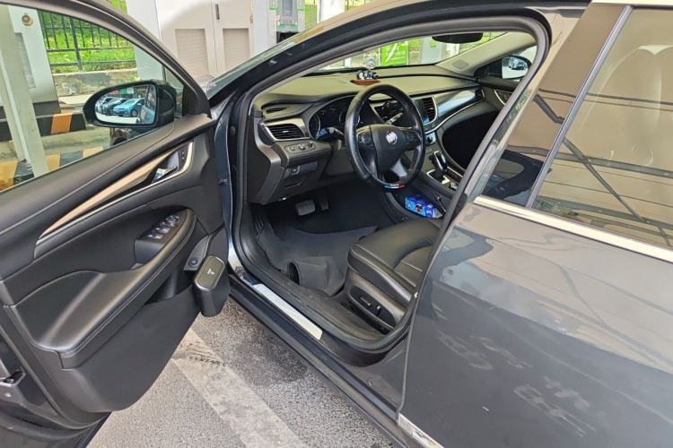 Used Buick LaCrosse 2021 652T Luxury Model Driver Seat