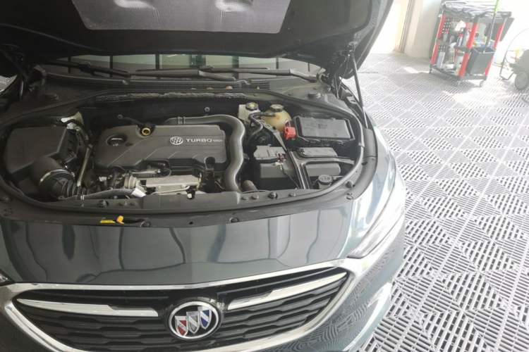Used Buick LaCrosse 2021 552T Luxury Version Engine Bay Left