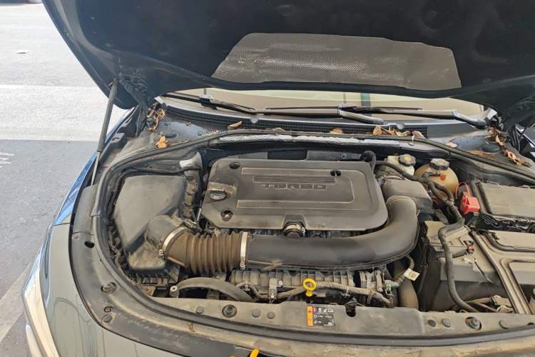 Used Buick LaCrosse 2021 652T Luxury Model Engine Bay Right