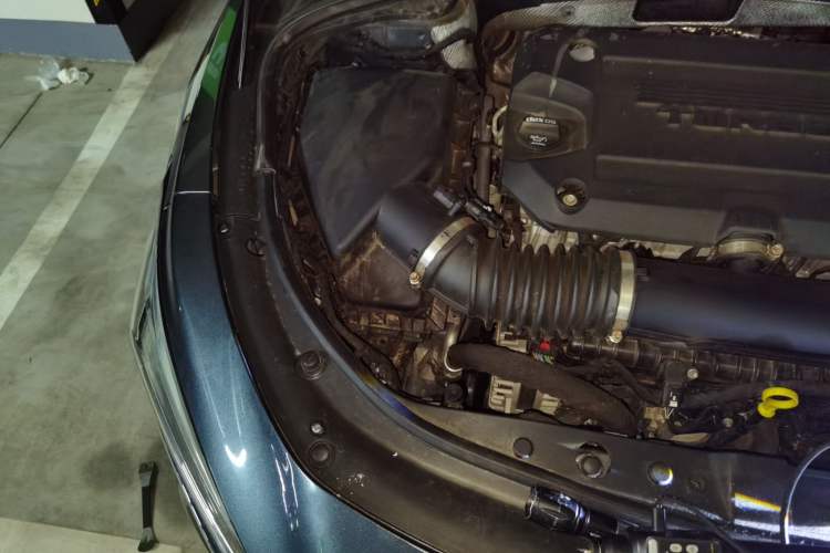Used Buick LaCrosse 2021 652T Luxury Model Engine Bay Right