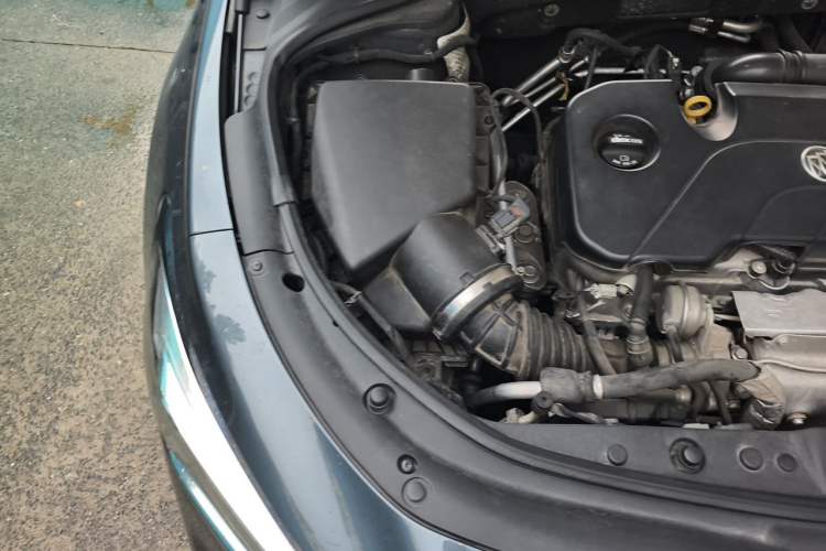 Used Buick LaCrosse 2021 552T Luxury Version Engine Bay Right