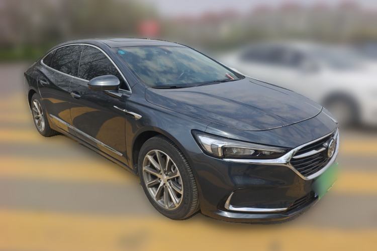 Used Buick LaCrosse 2021 652T Luxury Model Front Right 45 Deg