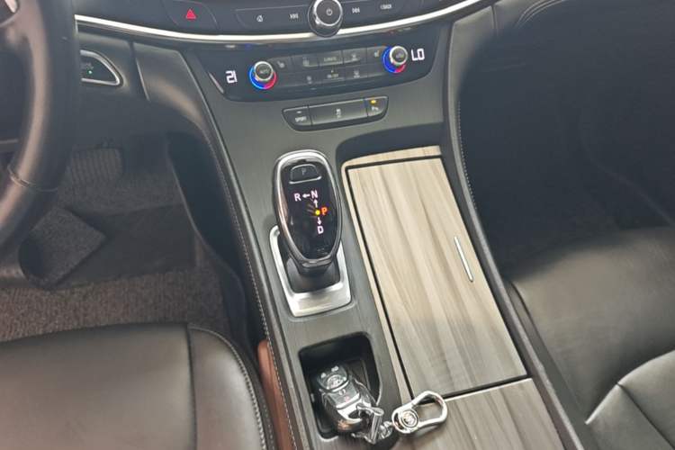 Used Buick LaCrosse 2021 652T Luxury Model Gear Lever