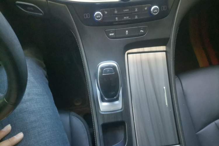 Used Buick LaCrosse 2021 652T Luxury Model Gear Lever