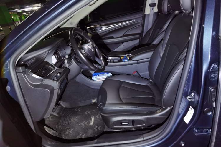 Used Buick LaCrosse 2021 652T Luxury Model Left Front Seat
