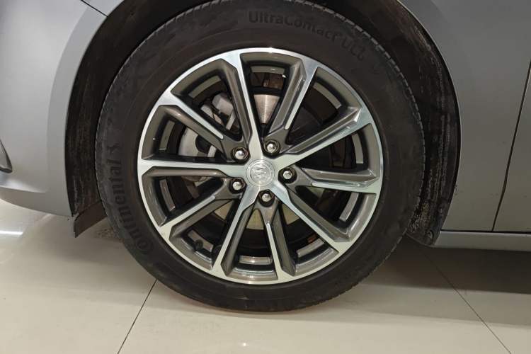 Used Buick LaCrosse 2021 652T Luxury Model Left Front Wheel Hub