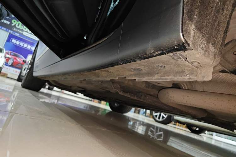 Used Buick LaCrosse 2021 652T Luxury Model Left Side Sill