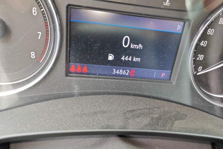 Used Buick LaCrosse 2021 652T Luxury Model Odometer Close Up