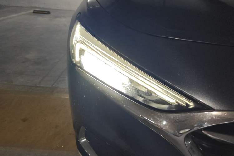 Used Buick LaCrosse 2021 552T Luxury Version Right Front Headlight