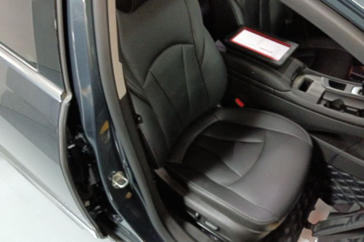 Used Buick LaCrosse 2021 652T Luxury Model Right Front Seat