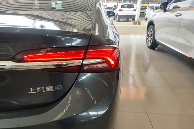 Used Buick LaCrosse 2021 552T Luxury Version Right Rear Taillight